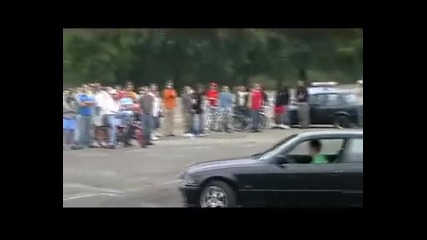 Майсторско пукане на гуми...bmw E36 325
