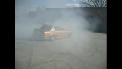 Crazy Drift Show With Bmw e30 !!!