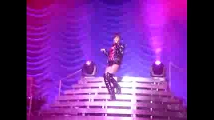 Rihanna - Pon De Replay In Dublin