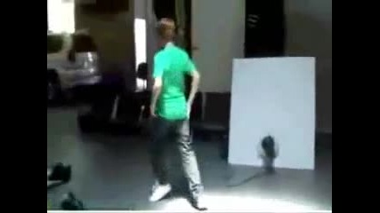 Justin Bieber dancing 
