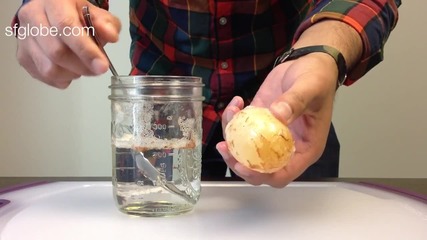 Експеримент: Яйце в оцет за два дни