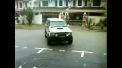 Mitsubishi Pajero Drift 