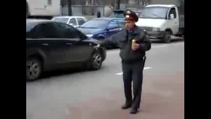 Пиян Полицай в Русия (смях) 