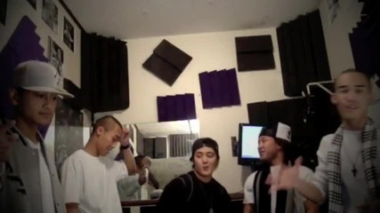 illmillion, Traphik, Ibu, Lil Crazed, Skip, Dee, Phlip and Trixx - Flintstone Love ( Bedrock Remix ) 