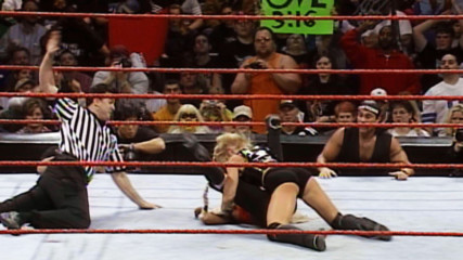 Сейбъл vs. Жаклин - WWE Мач за Титлата при жените: Survivor Series 1998