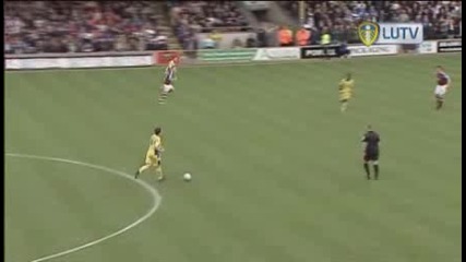 Scunthorpe United 1 - Leeds United 4 (season 2011) 