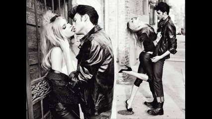 Chromeo - Don t Turn The Lights On (aeroplane Remix)