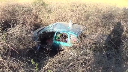 Жена задряма зад волана и излетя от пътя