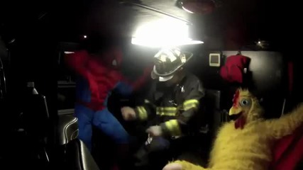Пожарникари танцуват Harlem Shake xd