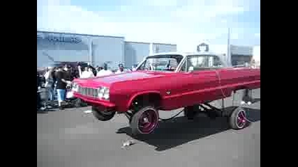 вашата кола може ли така :d