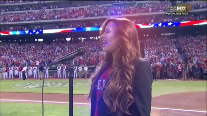 Уникат! Demi Lovato Пее химна на Rangers Game 5