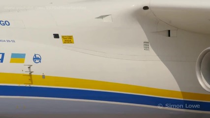 Излитане на най -големият карго самолет в света " Antonov 225 " от летището в Манчестър