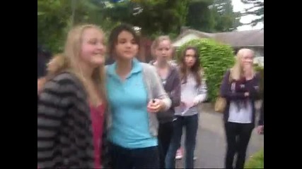 Selena Gomez getting Poned!!! 