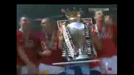 Manchester United Lifting The Premiership Trophy 2009 Ceremony