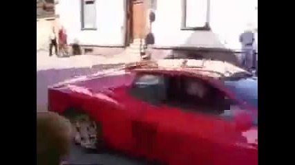 Глупак Катастрофира С Ферари!!! 