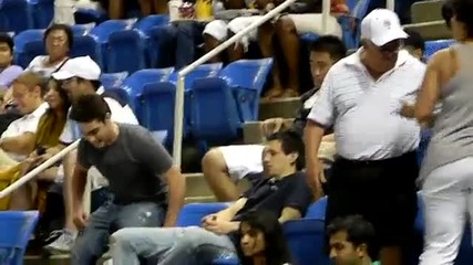 Бой между зрители на Us Open 