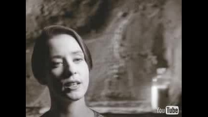 Suzanne Vega - Tired Of Sleeping