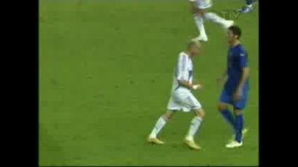 Zidane headbutts Materazzi 