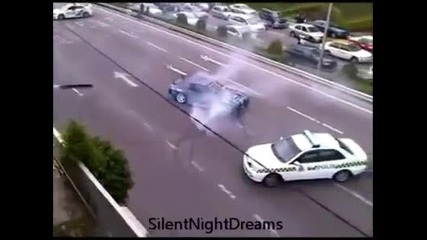 Този си мисли че играе Need For Speed