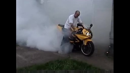 Burnout Honda Cbr 929rr