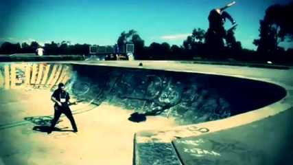 I Am Giant - Living The Crash (hq)