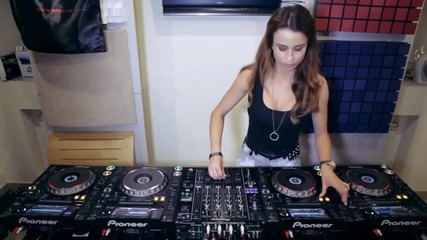 Dj Juicy M Мацката ще ви подлуди на пулта !