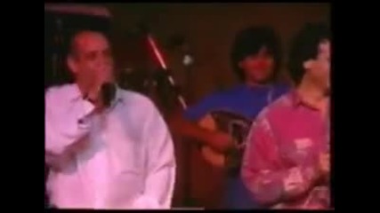 Fwnazoun oi geitonoi Dimitris Mitropanos