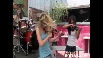 Three Hot Chicks Band