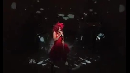 Невероятно! Rihanna - Only Girl (in the World) На Живо! Saturday Night Live 