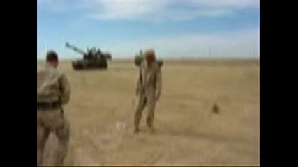 Голям смях американски воиници бутат кенеф 