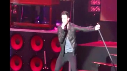 Maroon 5 - Moves Like Jagger [live]