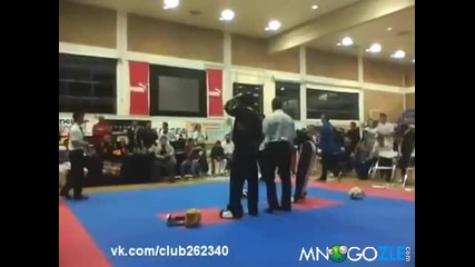 Ето как се печели боксов мач (смях)