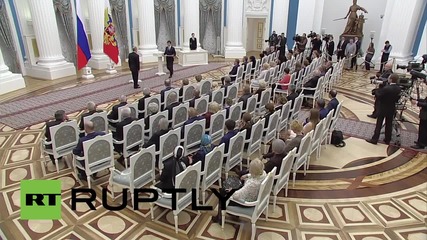 Русия: Путин награждава 5 "Герои на труда"