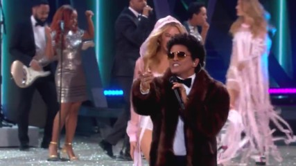 Bruno Mars - Chunky Victorias Secret 2016 Fashion Show Performance