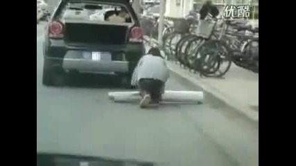 Да заблудиш полицията в Китай при паркиране! 