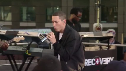 Eminem - Not Afraid Live (hd) + Превод 