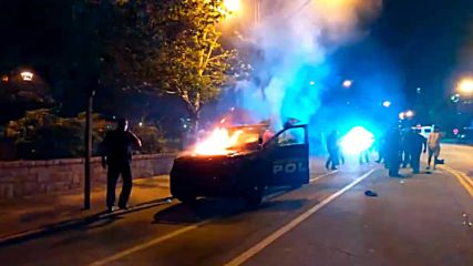 USA: Police car burned as anger over student shooting boils over at Georgia Tech