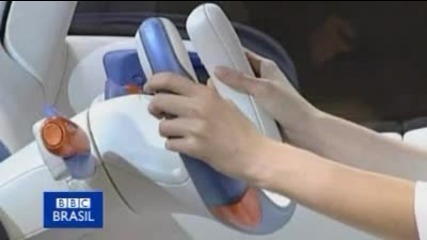 Nissan Pivo колата робот