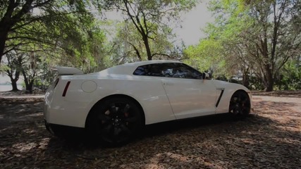 мацка кара Nissan Gt-r