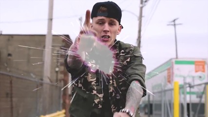 Н О В О • 2013 • Machine Gun Kelly- Breaking News Official Video