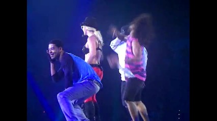 Britney Spears - Baby One More Time live 24.09.09