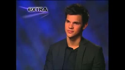 Extra T.v. Interview With Taylor Lautner 