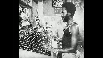 Lee Perry & The Soulettes - Doctor Dick