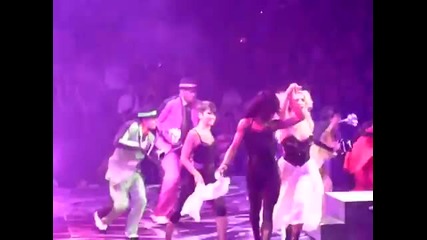 Britney Spears - If U Seek Amy на живо F F T 6.7.11