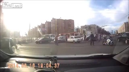 Руски бой в средата на кръстовище