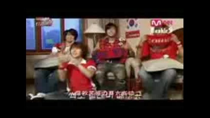 ss501 watching football 