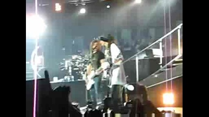 Georg and Tom singing