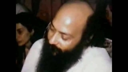 The rising moon Osho (bhagwaan shri Rajneesh)