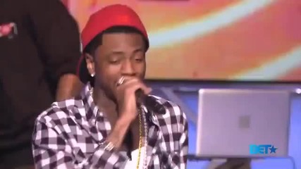 Roscoe Dash All The Way Turnt Up feat. Soulja Boy Live Performance on The Mo Nique Show 