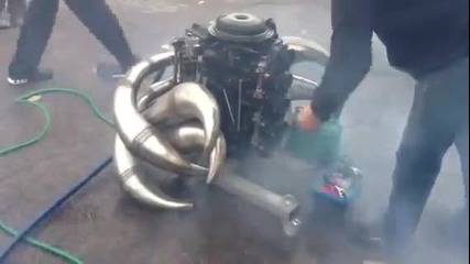 2stroke V8 - from Youtube by Offliberty